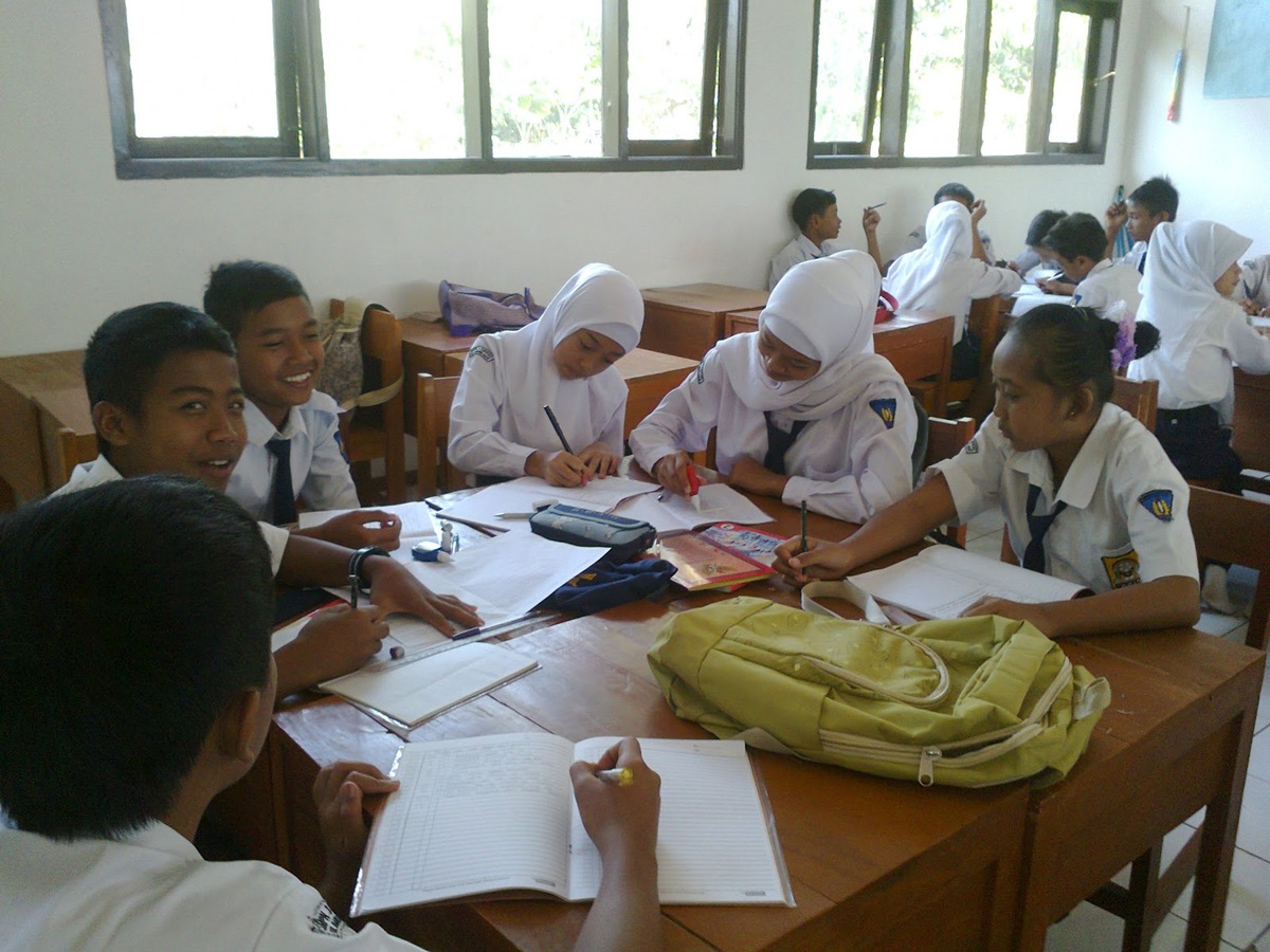 Contoh pengamalan sila ke 4