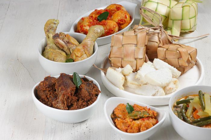 12 Makanan Khas Bali yang Terkenal Enak, Wajib Dicoba! - Indozone Food ...