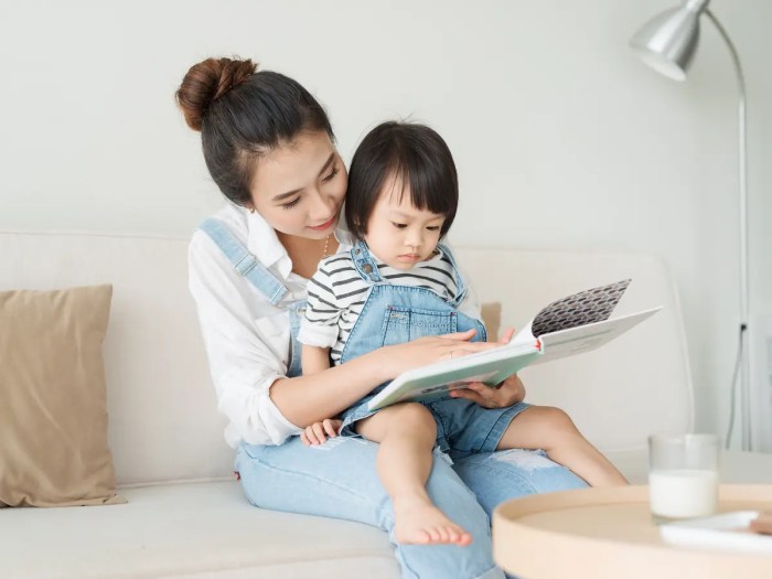8 Tips Efektif Ajarkan Belajar Membaca Anak TK - mamikita.com