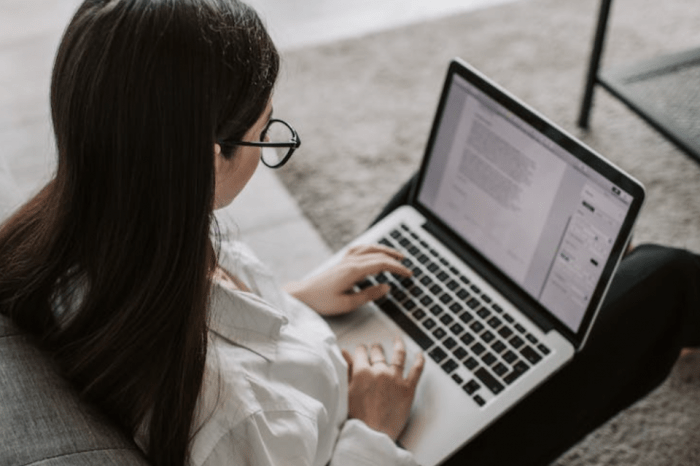 3 Contoh Artikel Singkat Berbagai Topik untuk Pemula - Varia Katadata.co.id