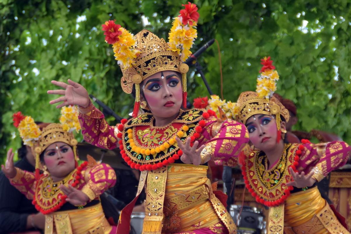 9 Tarian Bali Ini Diakui UNESCO sebagai Warisan Budaya Dunia - Nasional ...