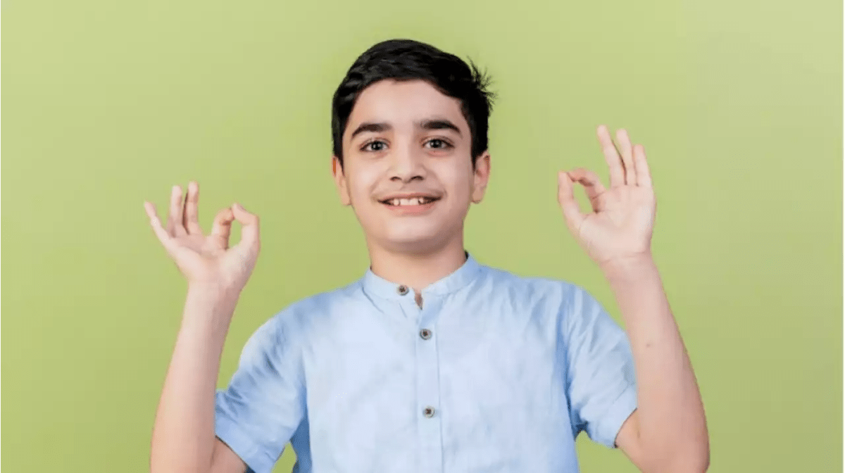 Contoh patung non figuratif