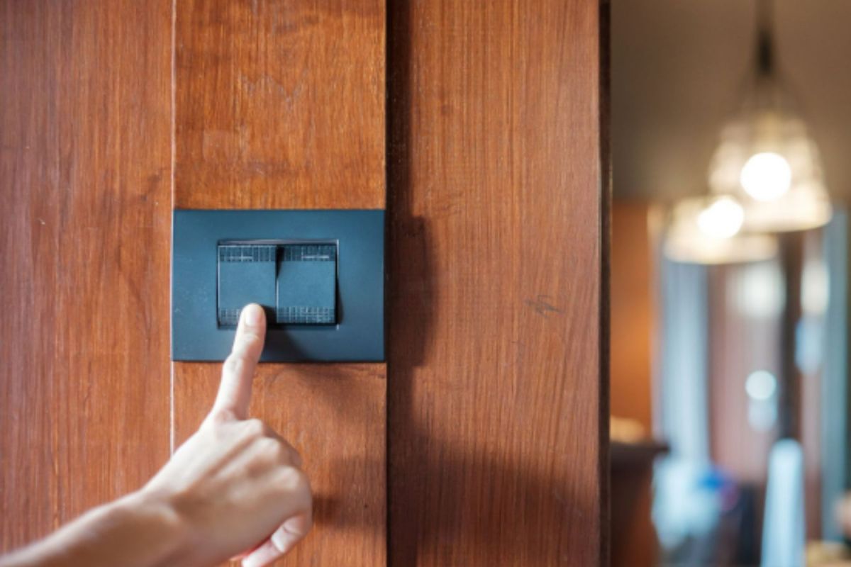 Cara Menghemat Listrik di Rumah yang Praktis dan Sederhana