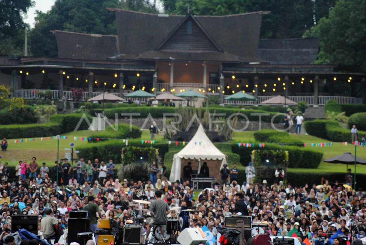 Kebun teh puncak pass